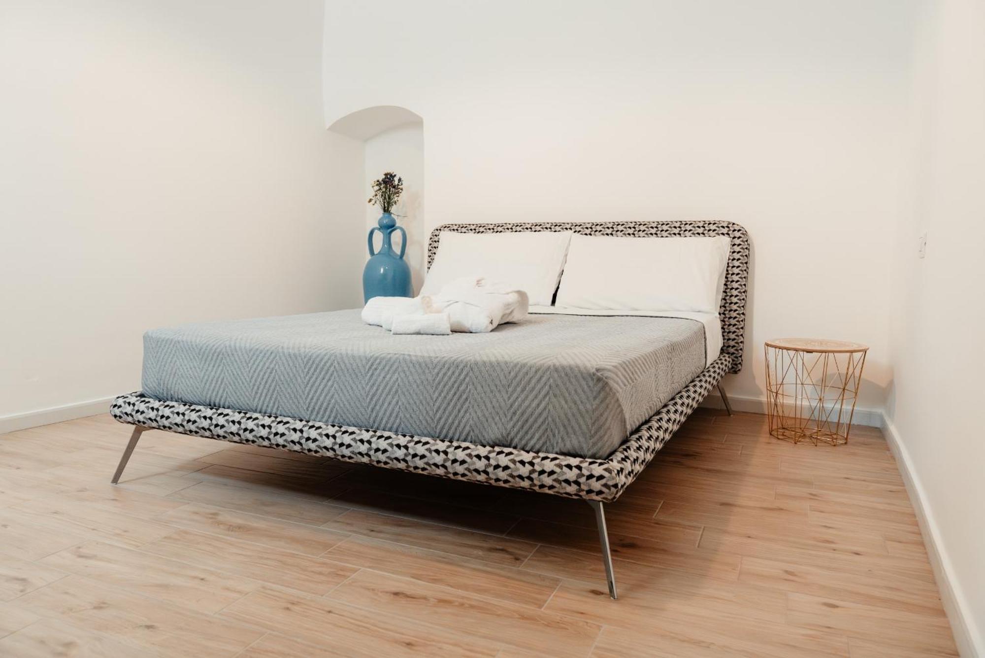 Aparthotel Camere Del Capitolo Бишелие Екстериор снимка